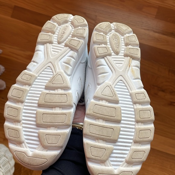 STRIDE RITE Girls White Tennis shoes Sz. 5.5 - Picture 7 of 7